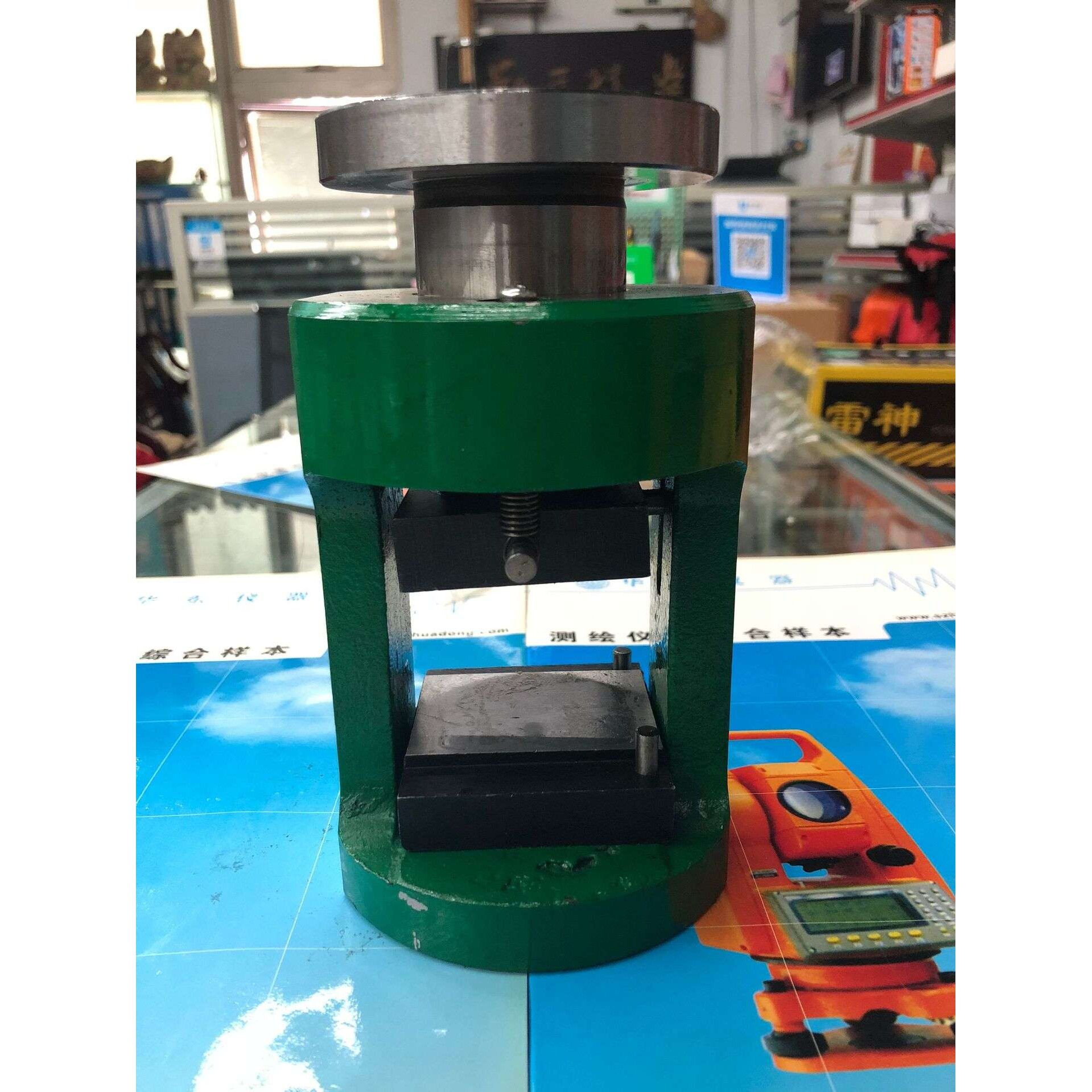 无锡中科水泥抗压夹具40*40mm新标准水泥胶砂抗压抗折夹具试验机