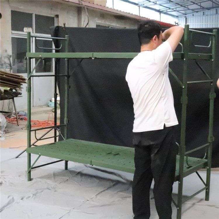 户外对折式两层塑钢床应急救灾钢塑二折高低床双层折叠床多功能