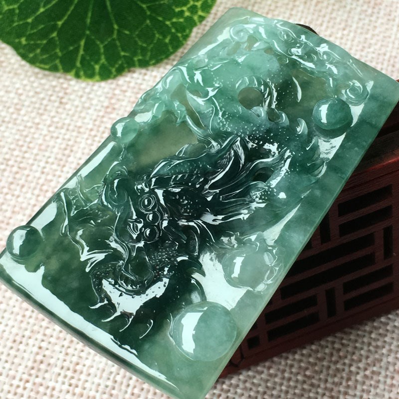 傅小姐翡翠 冰飘花龙牌,细腻,种老水润Z,细腻饱满