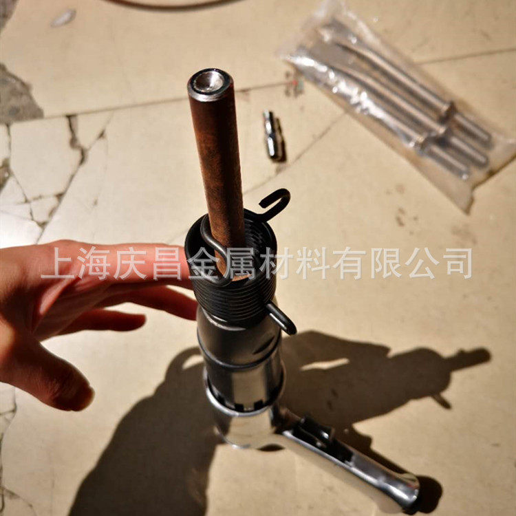 反光标志牌专用铆钉枪批发加强型号力度大质量更可靠