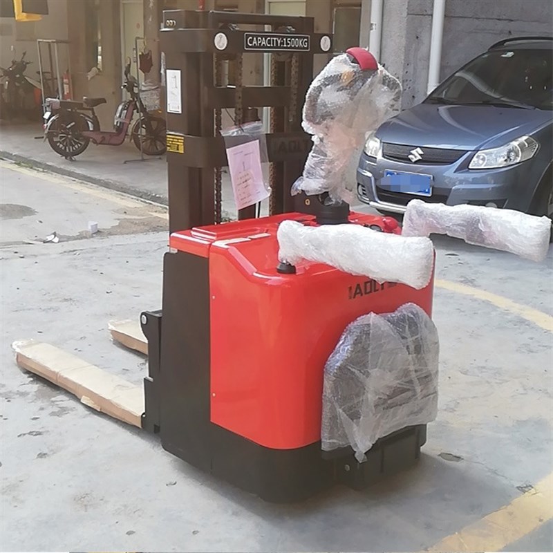 站驾式全电动堆高车2吨 1.5T2M全自动堆高机 踏板升X降堆垛车供应