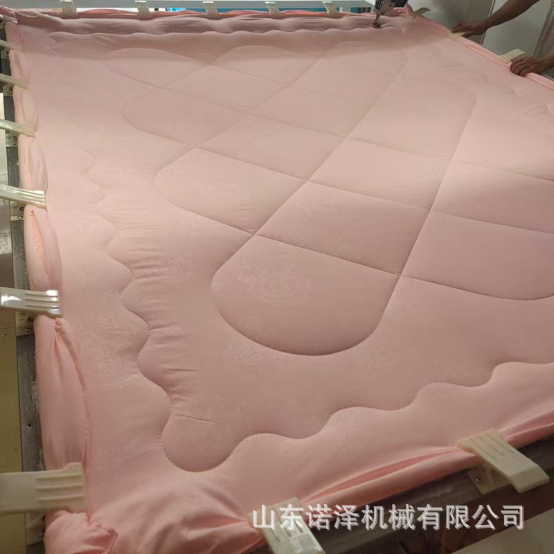 电脑绗缝机乳胶被棉花被单针引被机全自动被褥加工缝被机