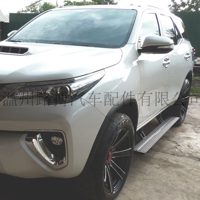 适用于TOYOTA FORTUNER 2016+ (丰田奔跑者）皮卡智能电动侧踏板