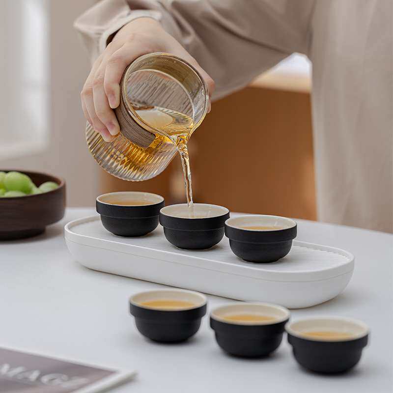奔赴山野 户外露营茶具掼蛋K歌音响休闲娱乐趣味易收纳行李箱套装