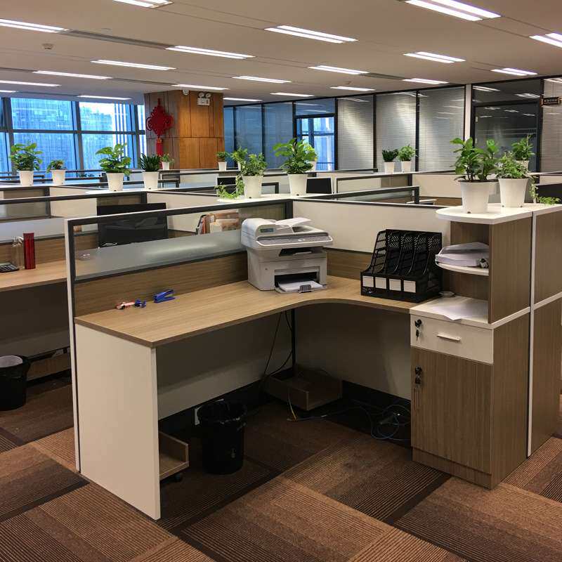 广东办公家具职员办公桌屏风工作位隔断卡位桌电脑桌2人4人位组合