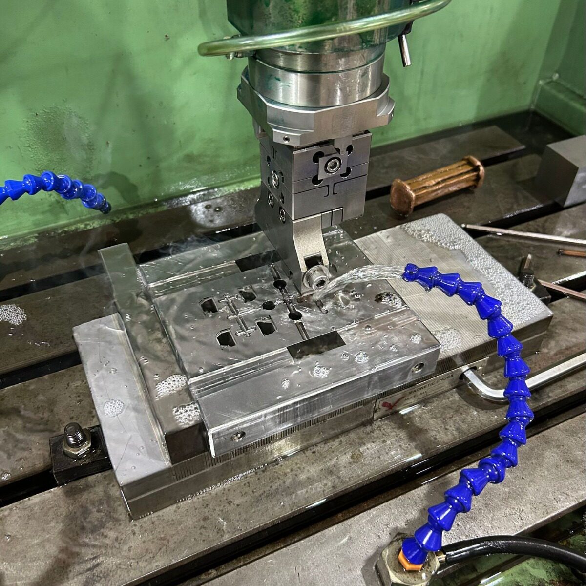 注塑模具加工设计制造精密仪器
