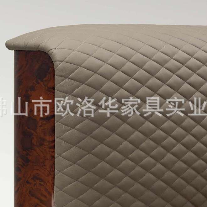 意大利极简轻奢主卧房1.8米大床现代简约超纤皮树榴高光漆床头柜
