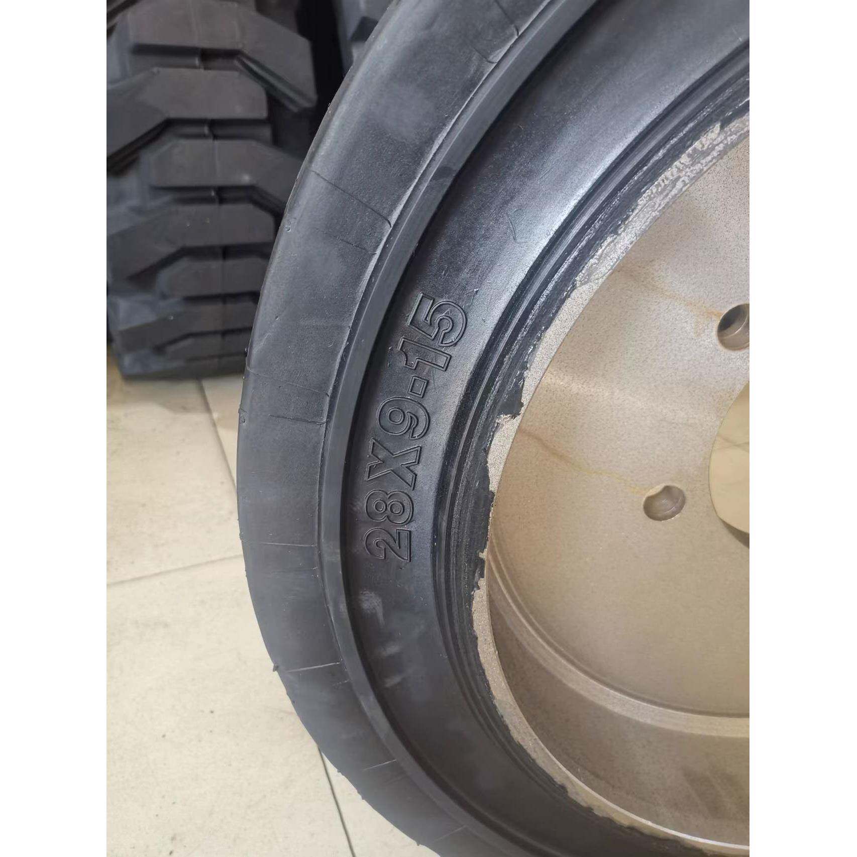 28*9-15T-P港口码头拖车多用途粘结式实心轮胎