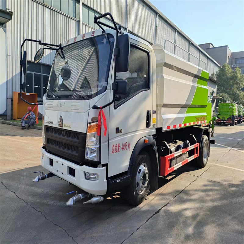 重汽豪沃蓝牌7吨工地洒水车