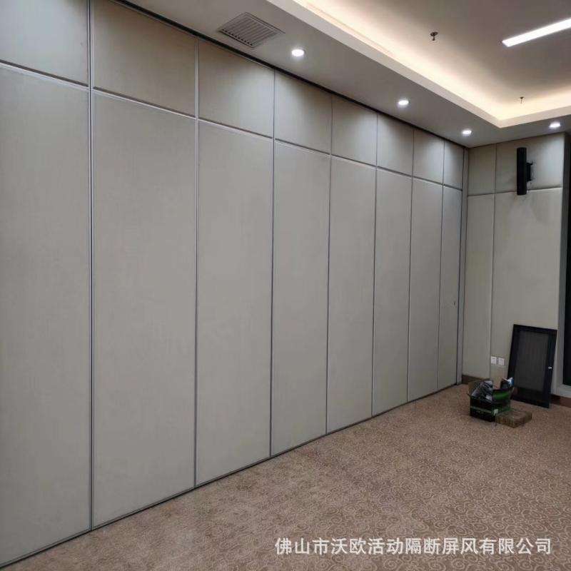 电动导轨式活动隔断酒店折叠移动屏风隔断推拉吊轨门半自动隔断