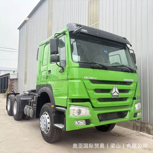 豪沃国三双驱牵引车371/375马力