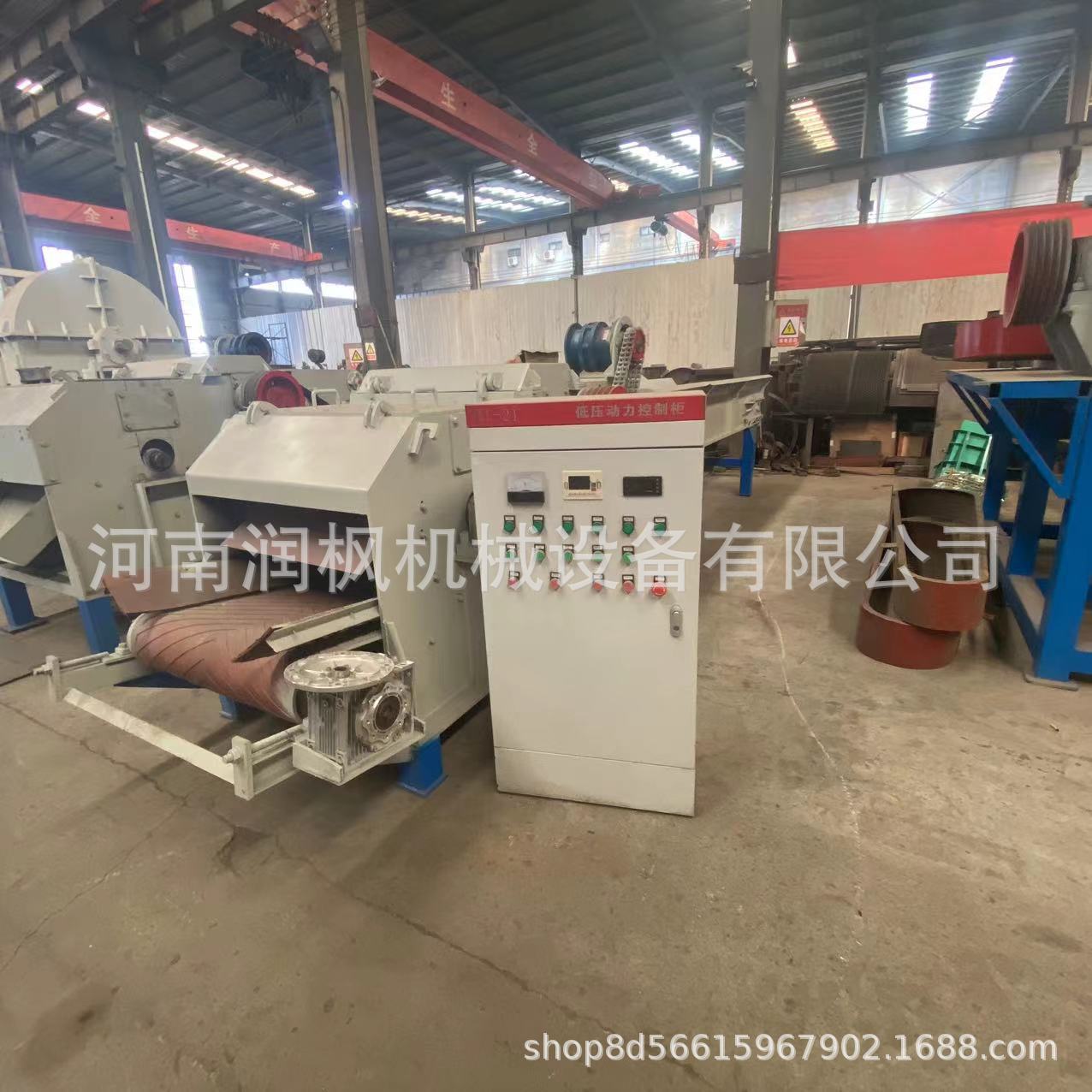 竹子木材边角料粉碎机 圆木树根破碎木屑机 大型树木粉碎机