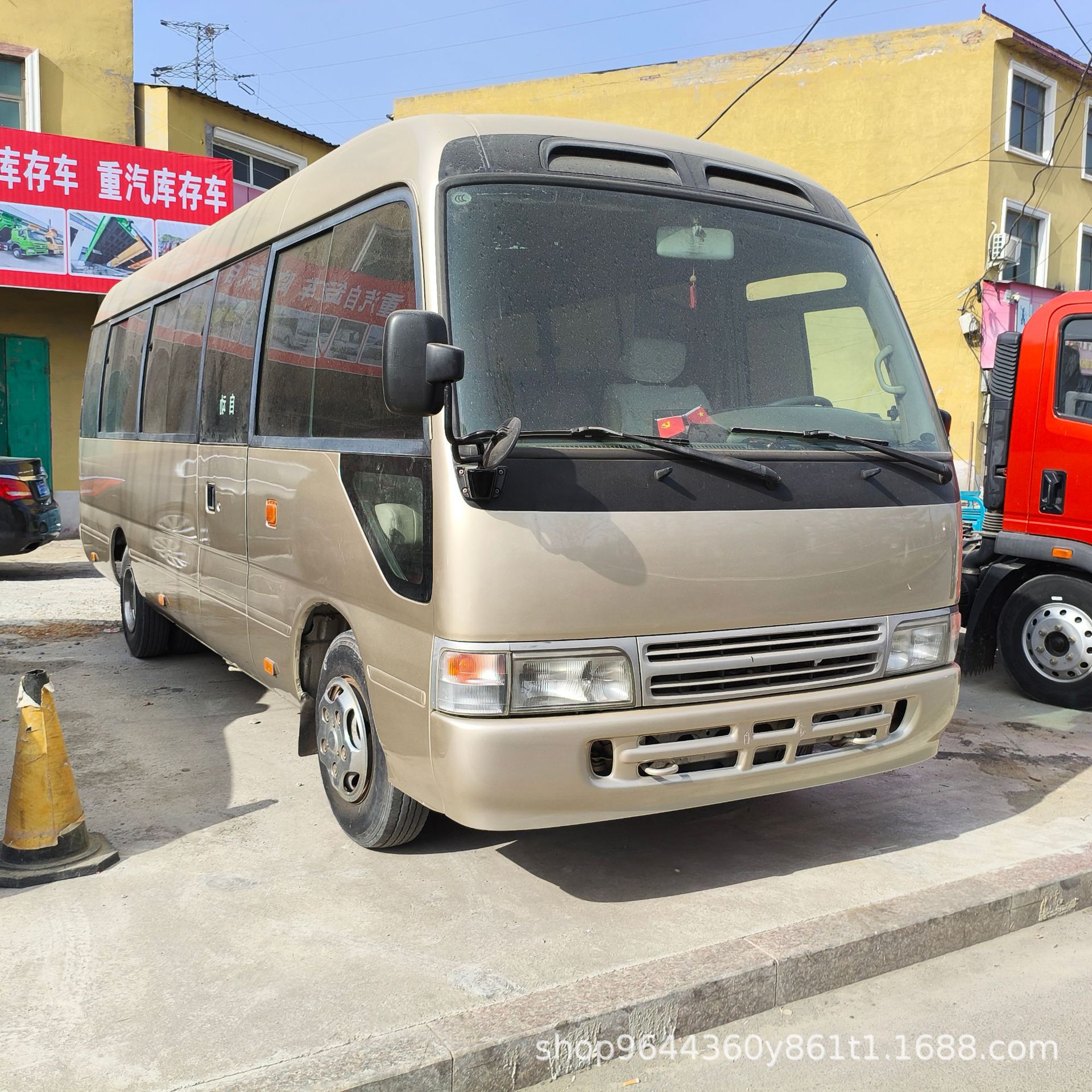 丰田柯斯达17/19座通勤客车