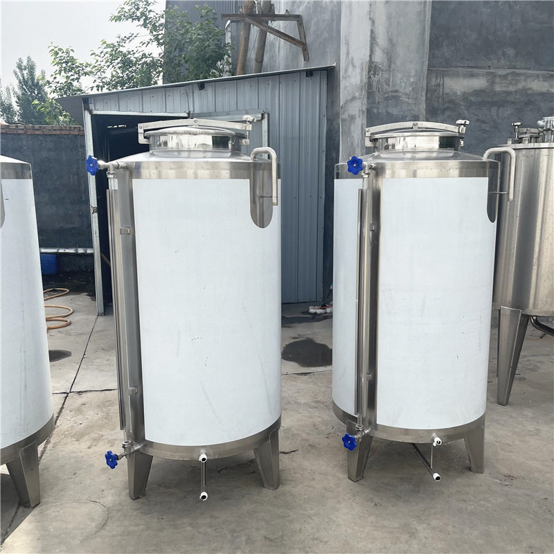 小型不锈钢储酒罐 立式白钢储酒容器 1000斤蓝莓酒泡酒罐