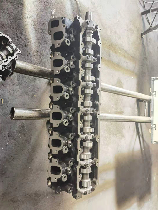 源头厂家直销柴油发动机1HD缸盖总成 六缸铸铁缸盖1HD缸盖总成