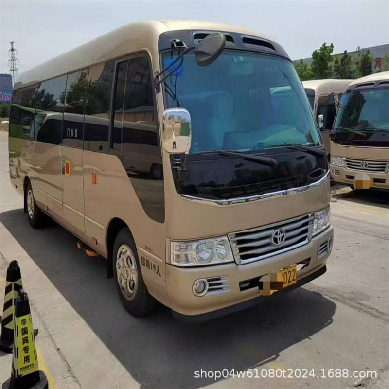 长期出口 燃油版丰田柯斯达19座通勤客车 小型中巴车 企业接送车