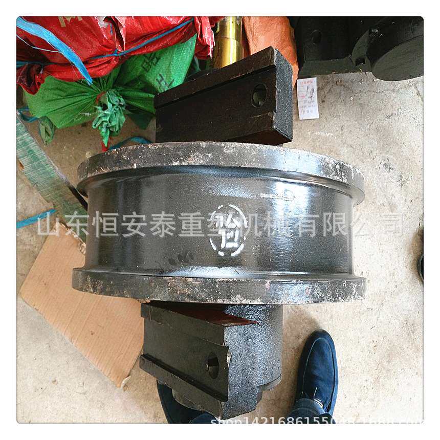 龙门吊行走轮起重机车轮销售角箱单边轮直径300,400车轮组配件