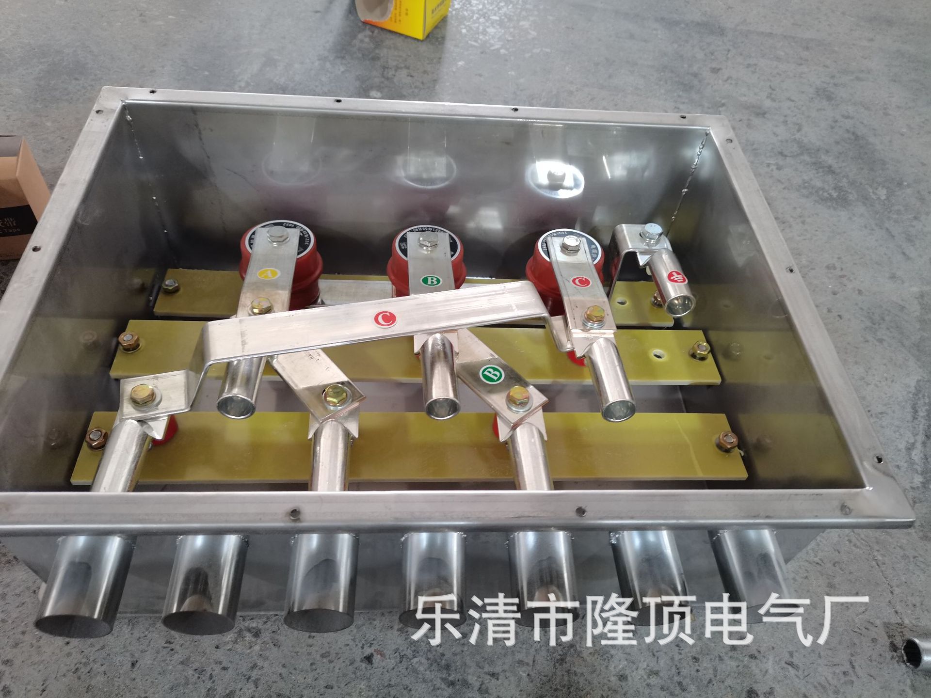 隆顶电气护层接地箱35-110kV