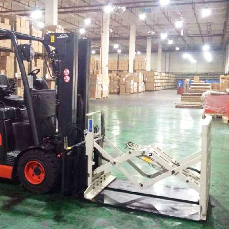 非标滚轮货叉叉车属具旋转推出器