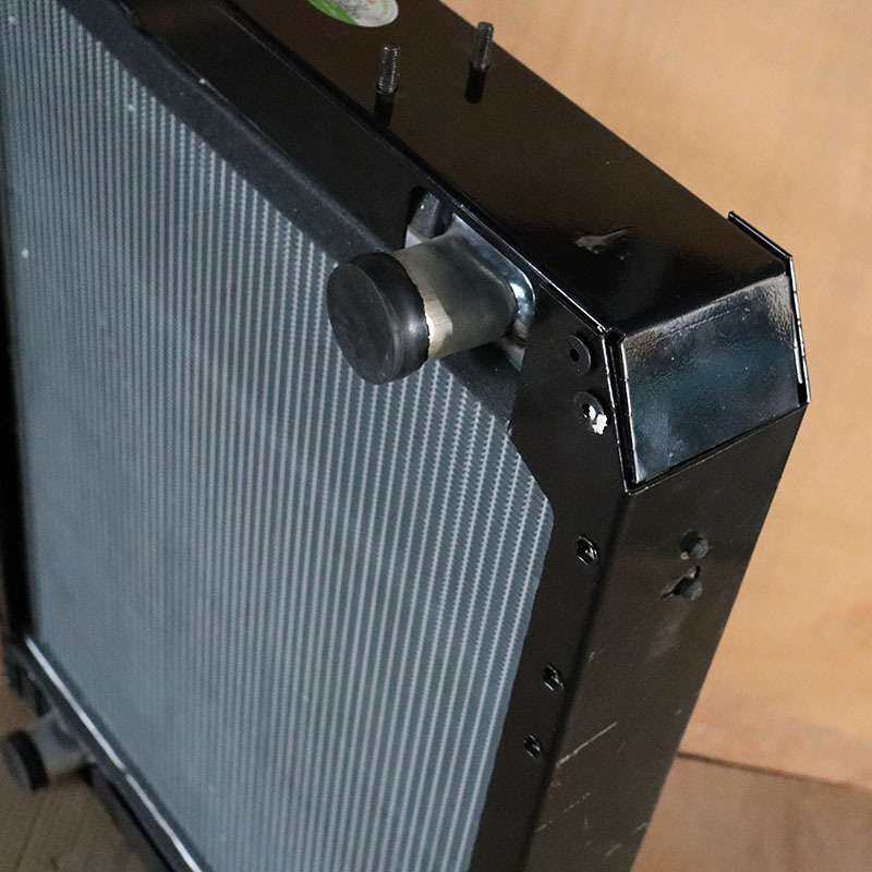 现货 客车挖机装载机农机各种散热器水箱申龙客车散热器中冷器