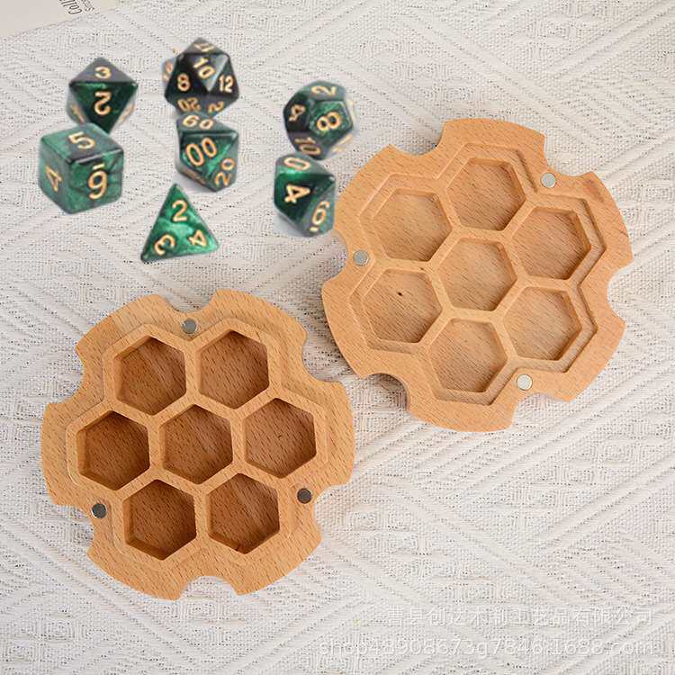 木质六边形骰子带磁性盖收纳盒可容纳七件模具套装骰子筛子收纳盒