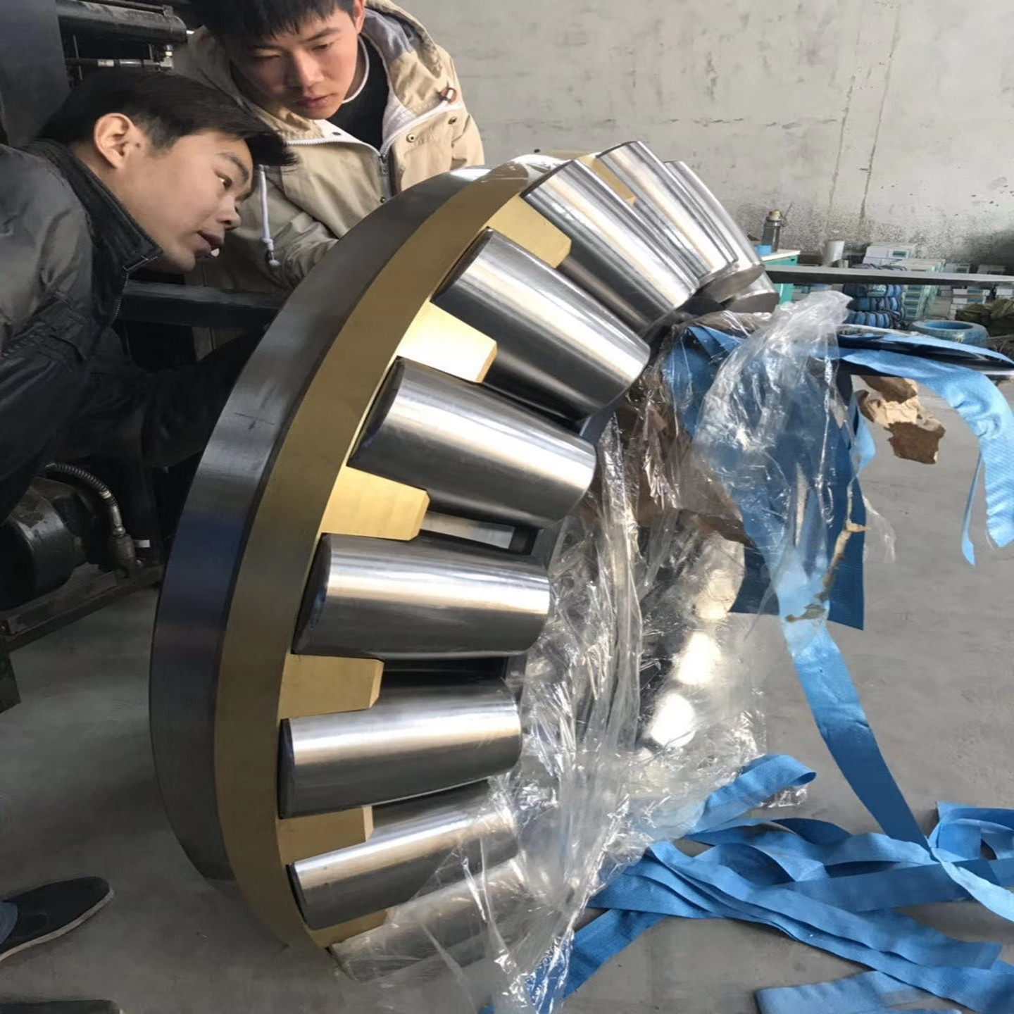 292/500293/500294/500特大9类调心推力滚子轴承现货