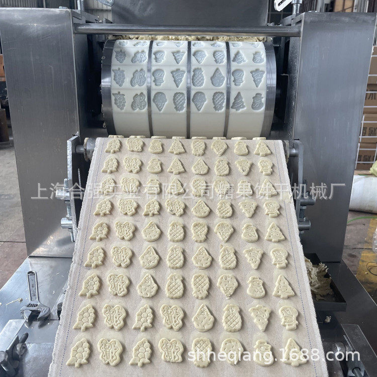 小动物饼干成型机辊印机小型桃酥饼干生产线400桃酥加工设备