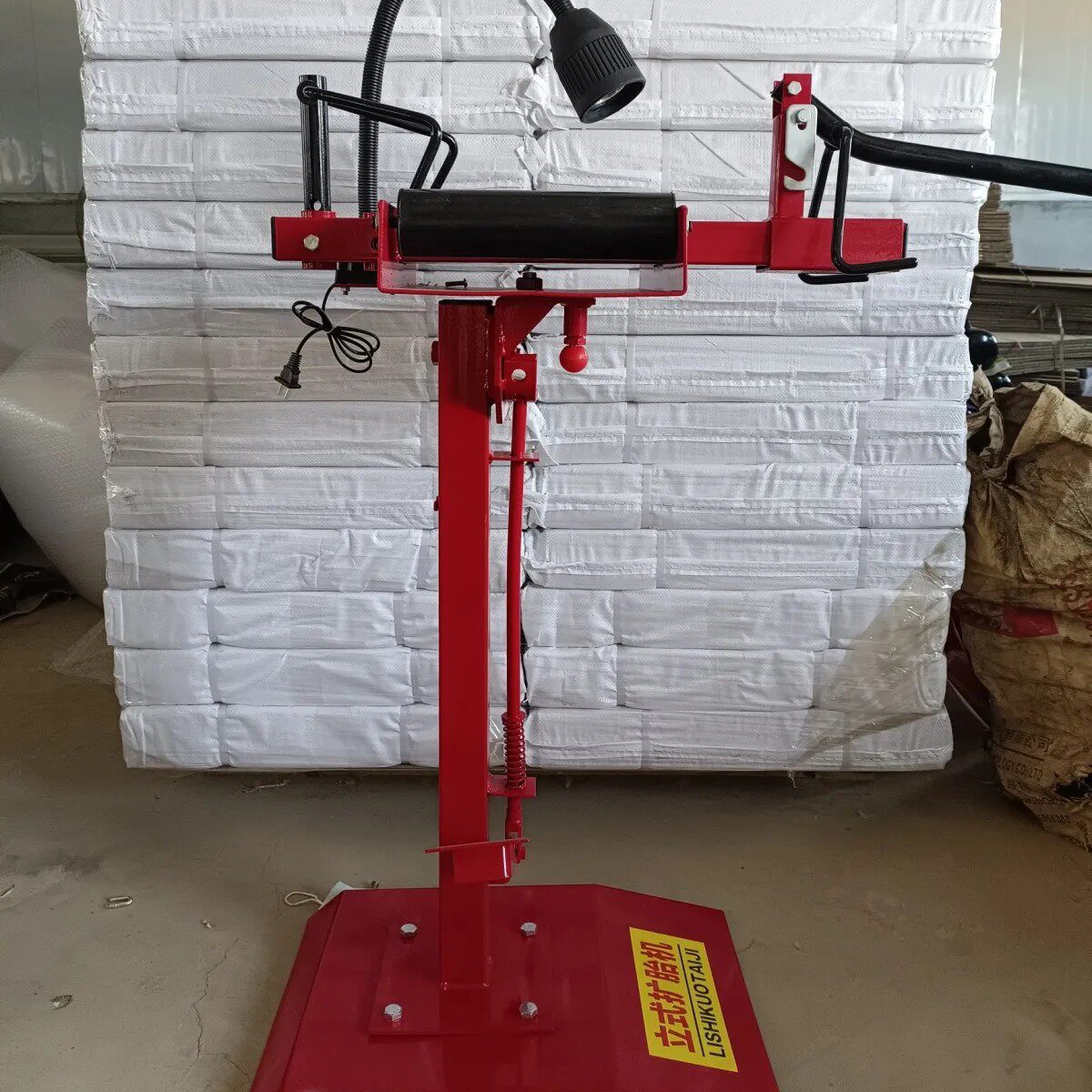 厂家供应立式轮胎扩胎器扩胎机手动扩胎器撑开器修胎工具扒胎机