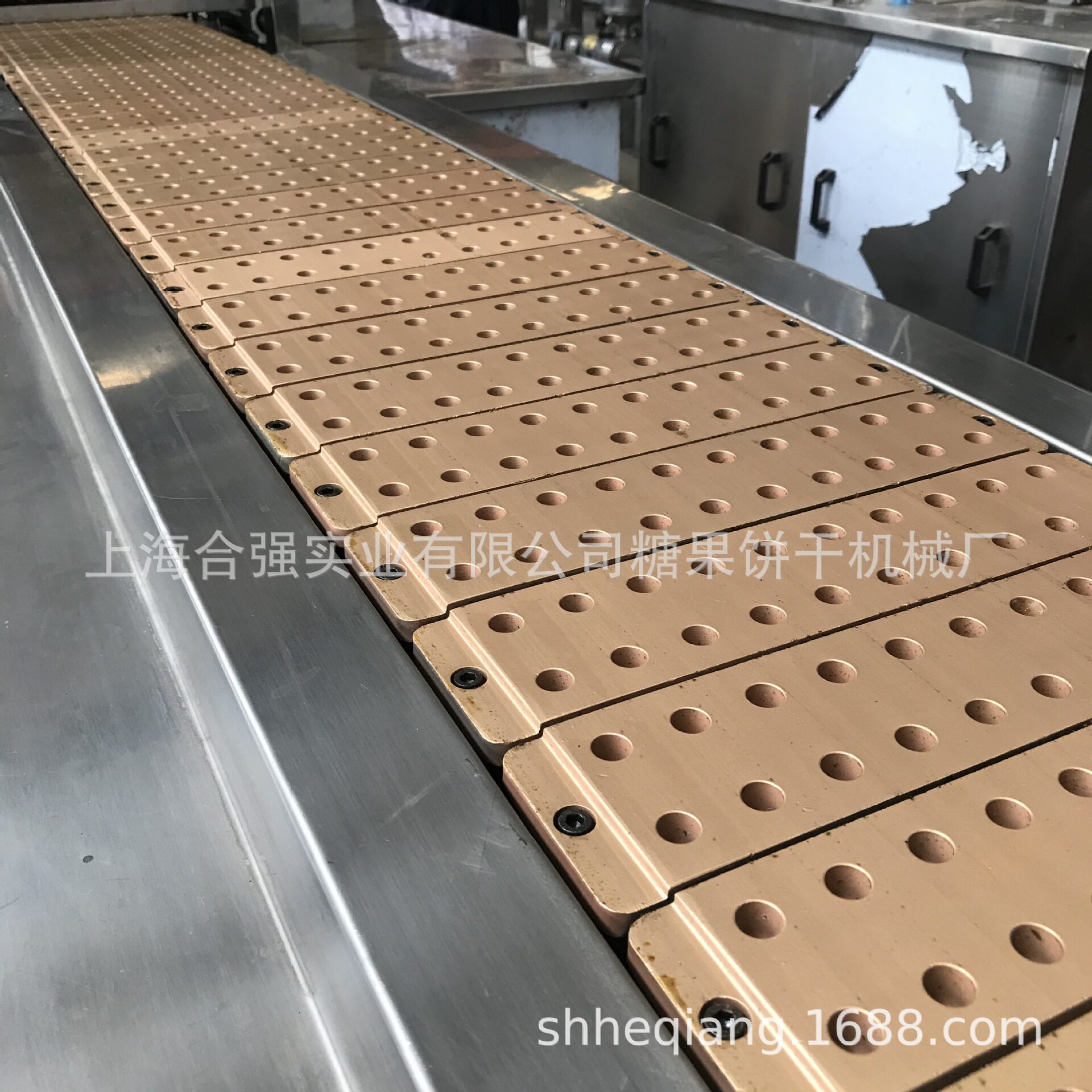 枸杞软糕糖生产线泡泡珠软糖浇注设备夹芯软糖机械150糖果设备