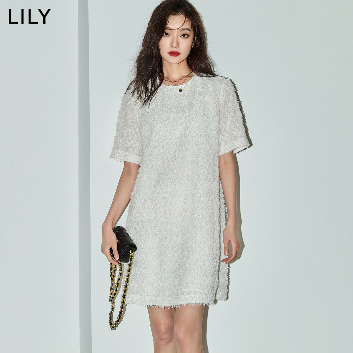 LILY2026夏新款女装简约肌理感气质通勤圆领白色短袖连衣裙小个子