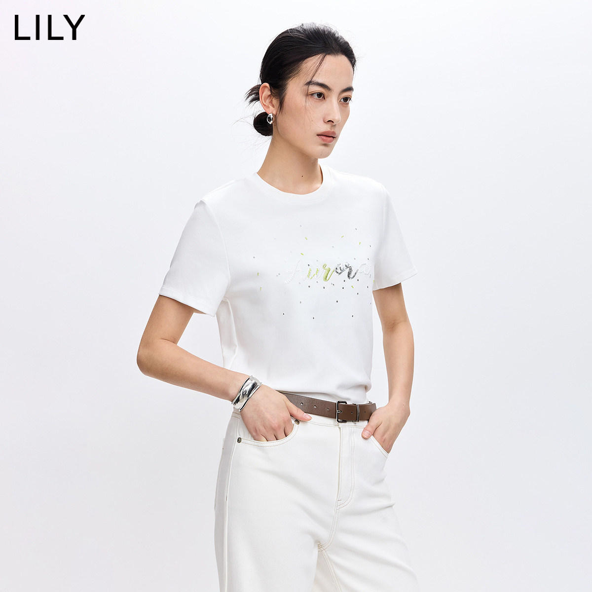 LILY2026春新款女装欧若风撞色刺绣珠片正肩休闲通勤白色短袖T恤