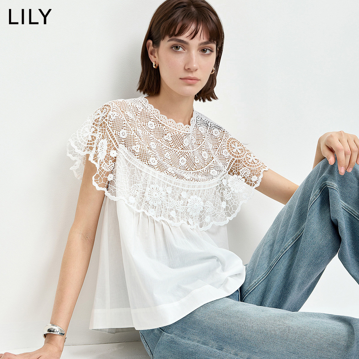 LILY2026夏新款女装莱赛尔混纺设计感法式蕾丝披肩白色A字套头衫