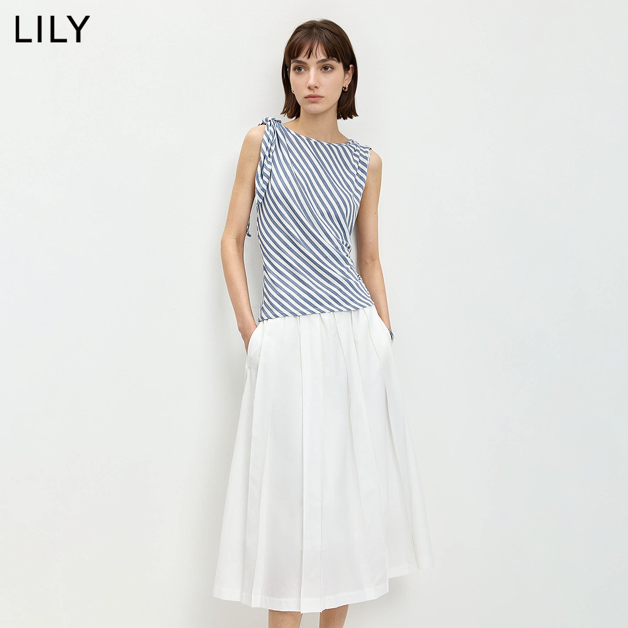 LILY2026夏新款女装莱赛尔羊毛混纺撞色条纹设计感不对称无袖T恤
