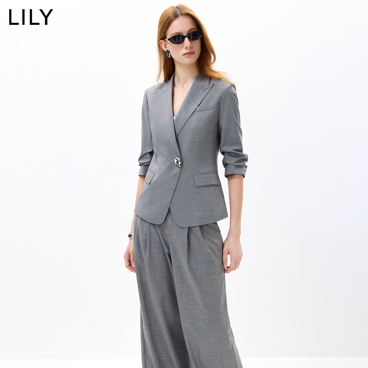 LILY2026秋新款格雷系休闲气质通勤百搭收腰七分袖西装外套女西服