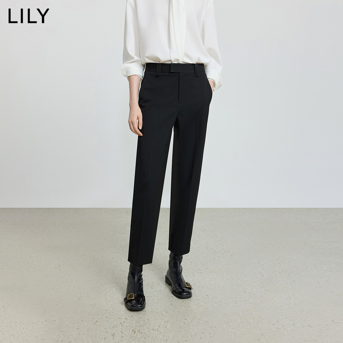 LILY2026冬新款经典气质商务百搭通勤松紧腰加绒黑色九分锥形裤女