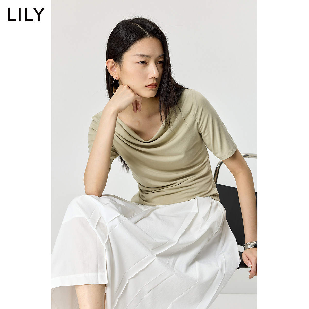 LILY2026夏新款女装莫代尔混纺简约荡领休闲通勤弹力百搭纯色T恤