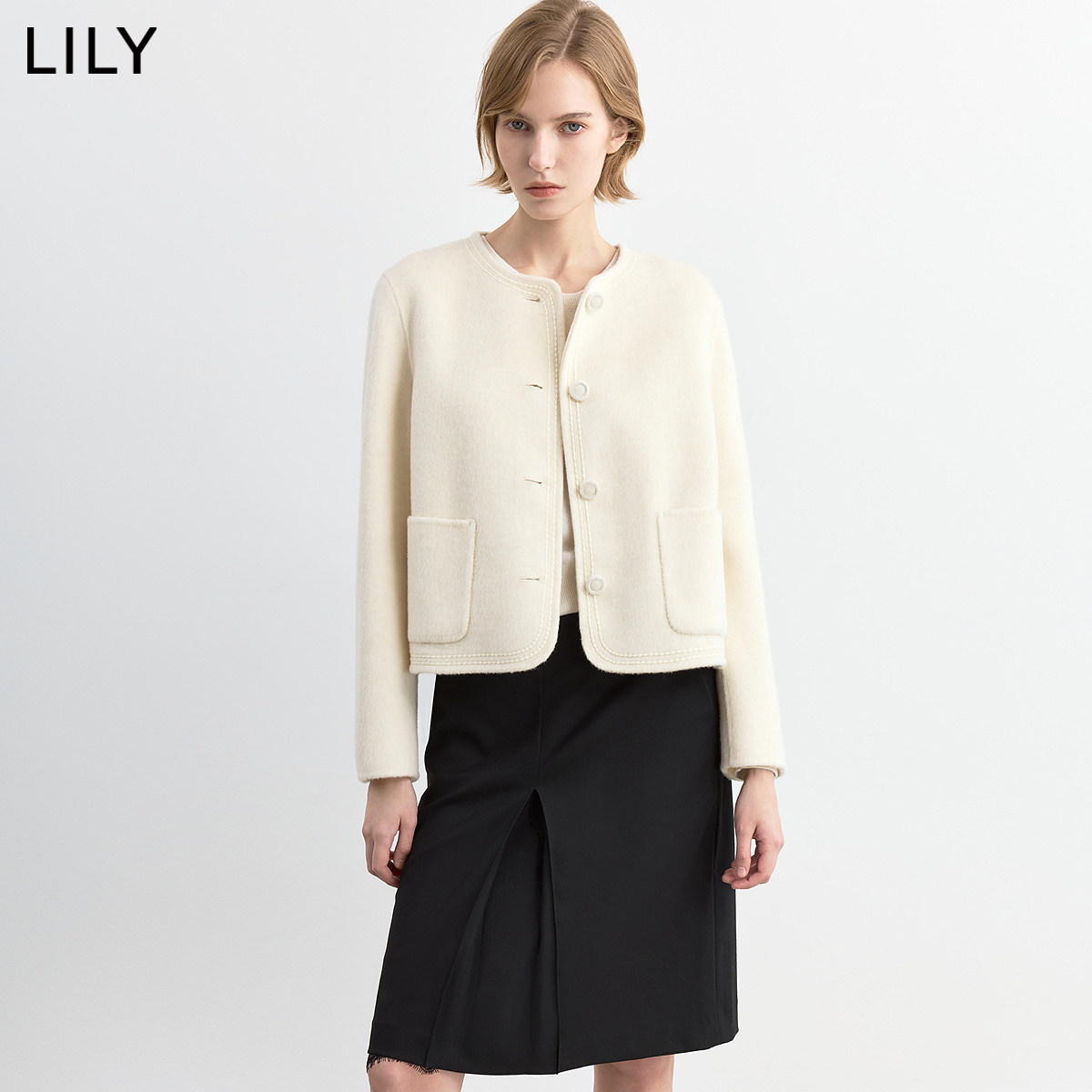 100%羊毛LILY2026冬新款圆领单排扣宽松休闲双面呢毛呢外套女短款