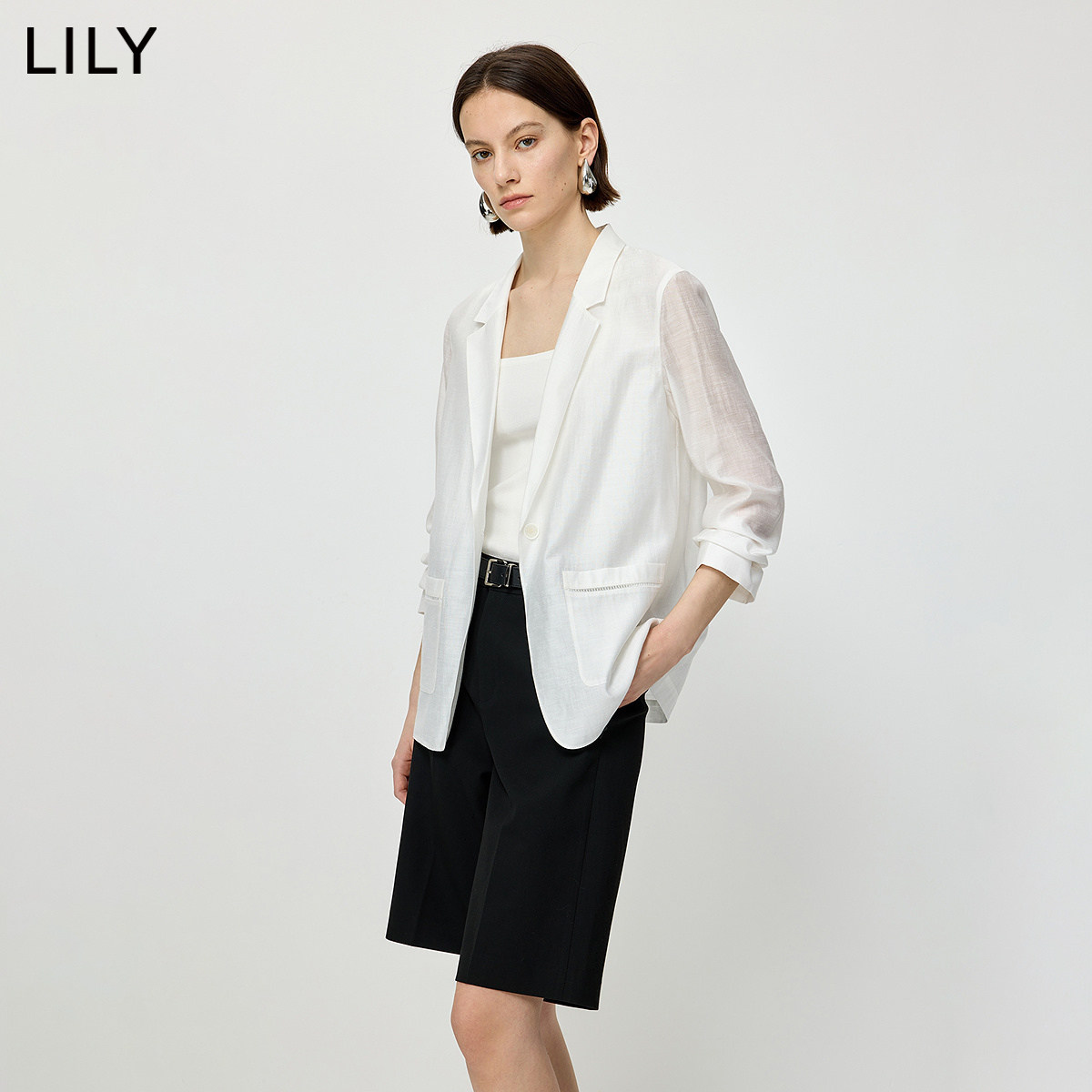 LILY2026夏新款女装莱赛尔醋酸混纺蕾丝织带气质通勤白色西装外套