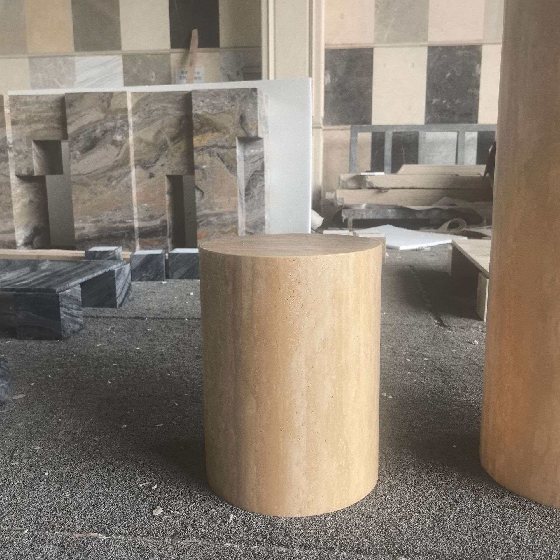 大理石底座配洞石圆柱边几民宿样板房客厅石材茶几