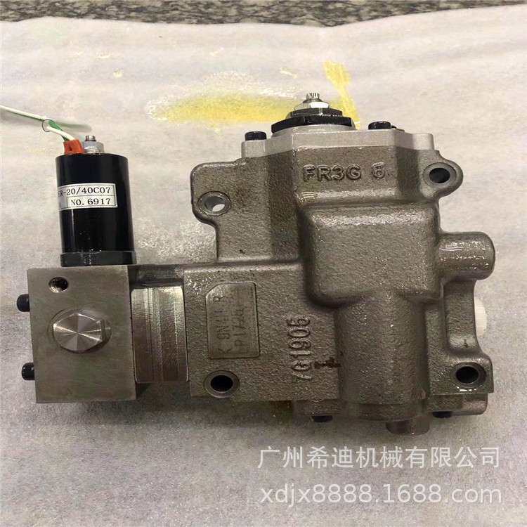 三一335-8 365-9液压泵提升器 调节器总成 挖机配件 挖掘机配件图片