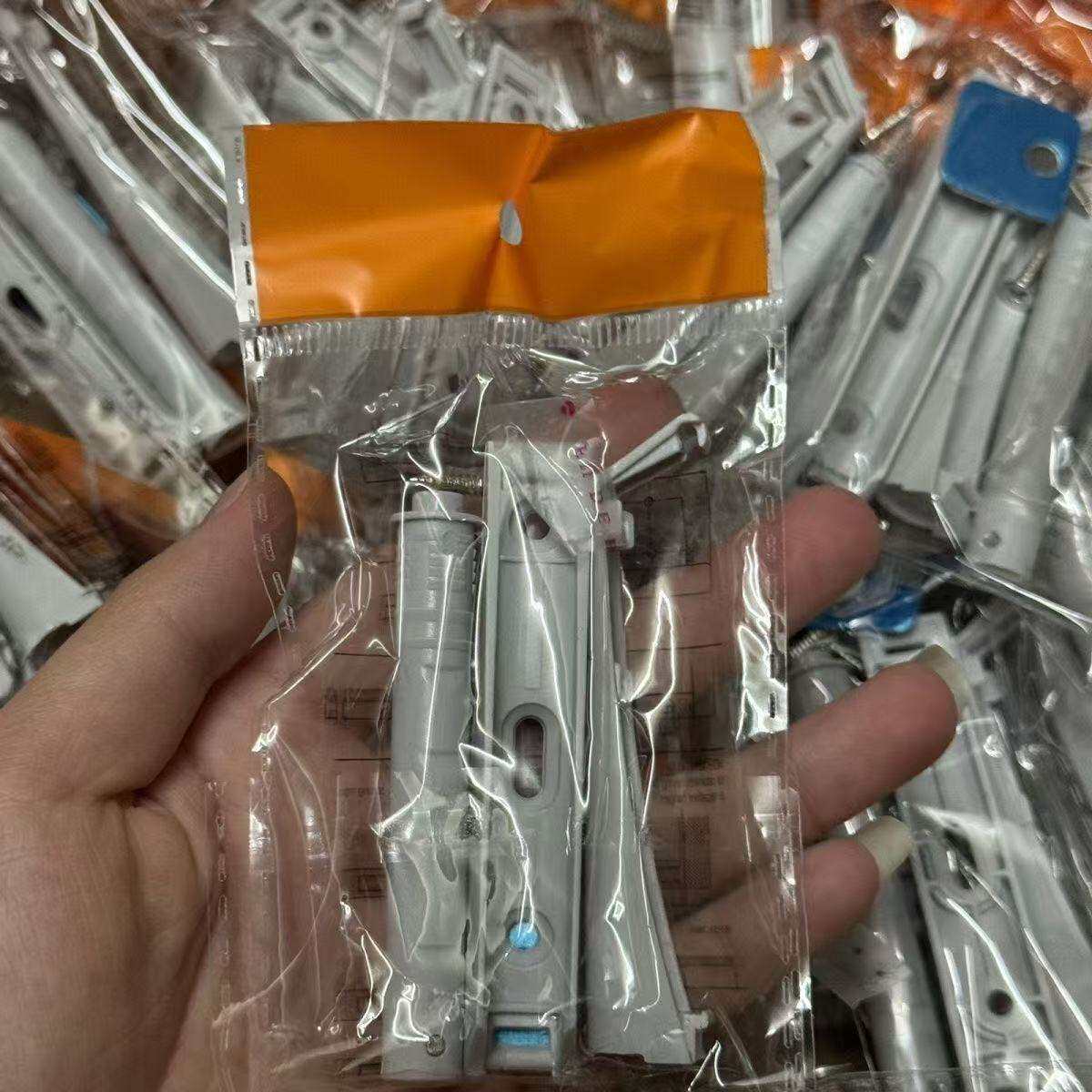 100个装强磁免拉手自弹器抽屉橱柜重型柜门按压大弹力碰珠反弹器