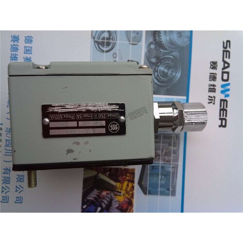 ES8C0111英格索兰空压机压力开关YWK-100