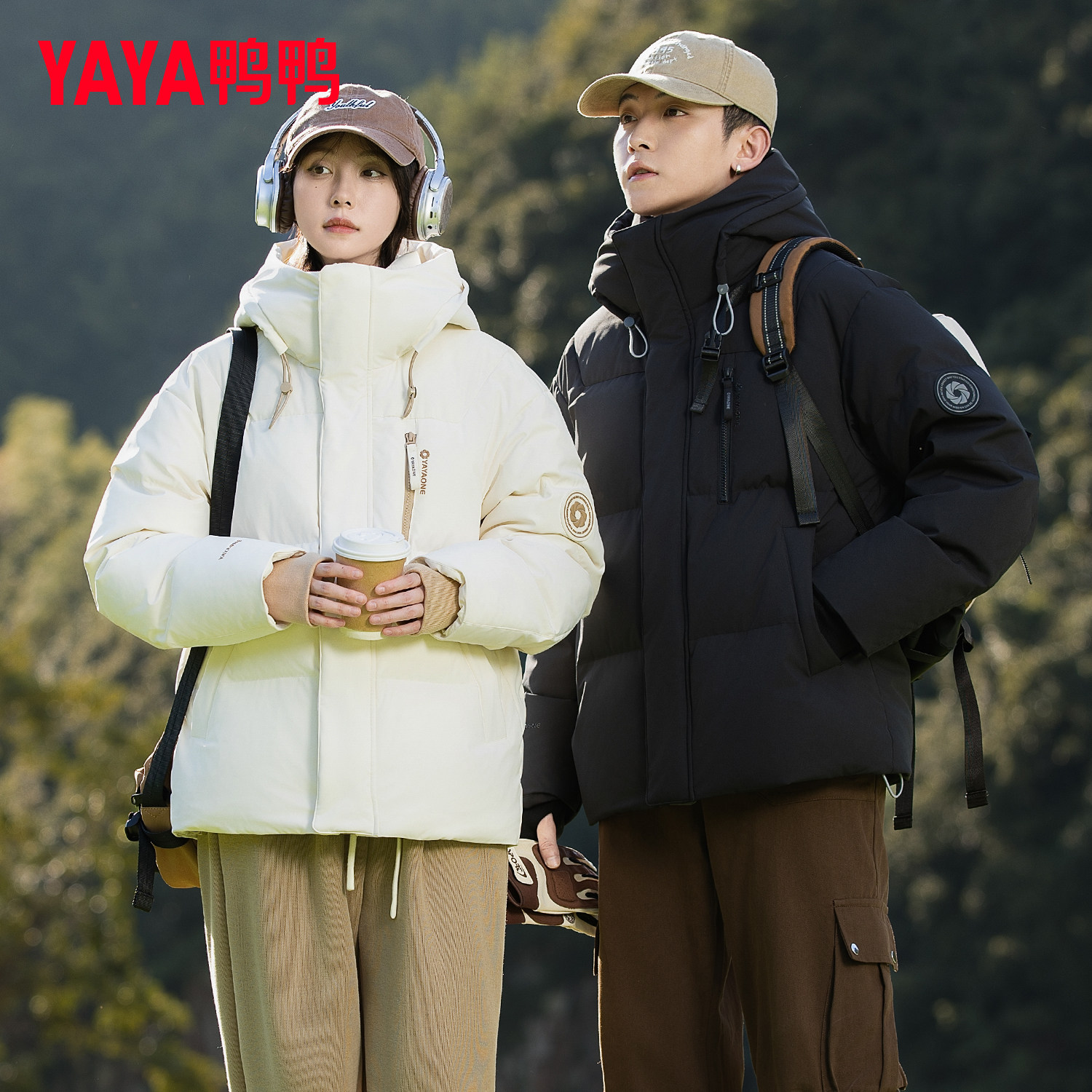 鸭鸭集团旗舰店2026年冬季短款女士宽松羽绒服保暖连帽休闲风外套
