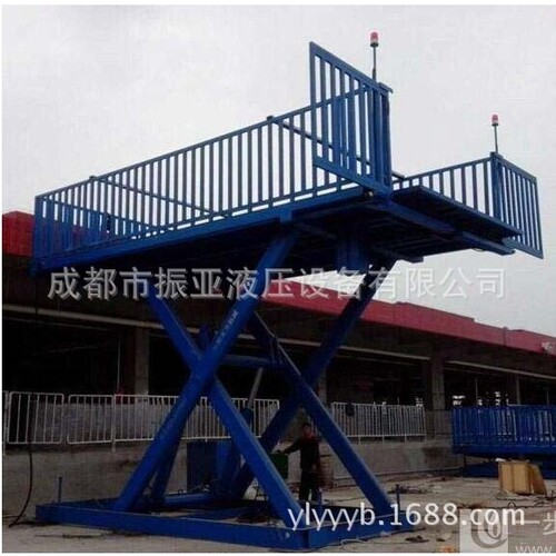 养猪场固定式液压升降机养殖屠宰场斜坡卸猪台电动剪叉式升降平台