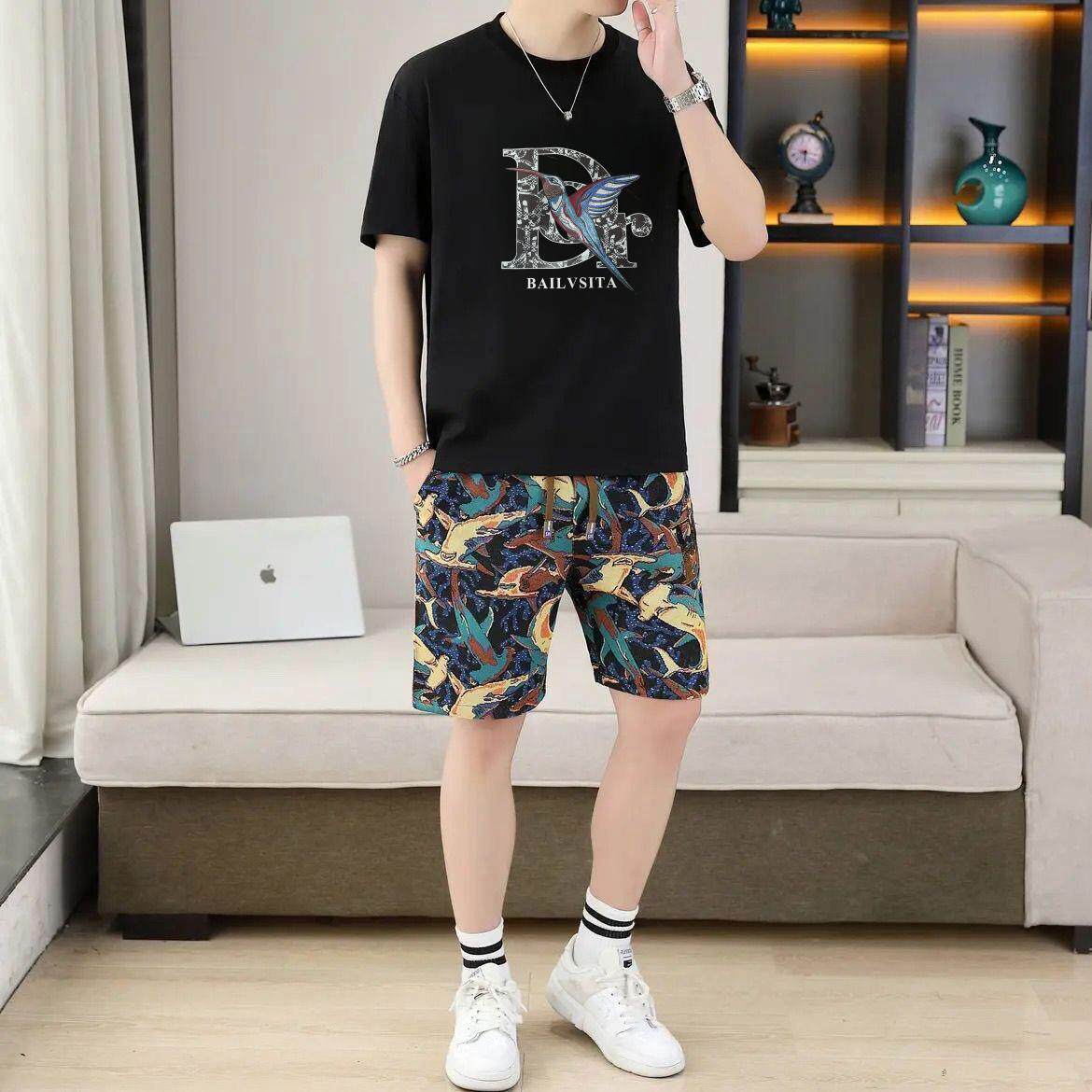 潮牌男士夏季宽松休闲运动套装男短袖短裤时尚个性T恤上衣两件套