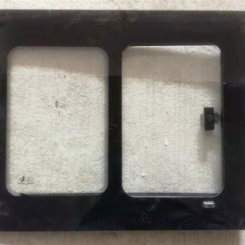 三轮电动车玻璃配件半封闭电动车钢化玻璃侧门玻璃推拉一体门玻璃