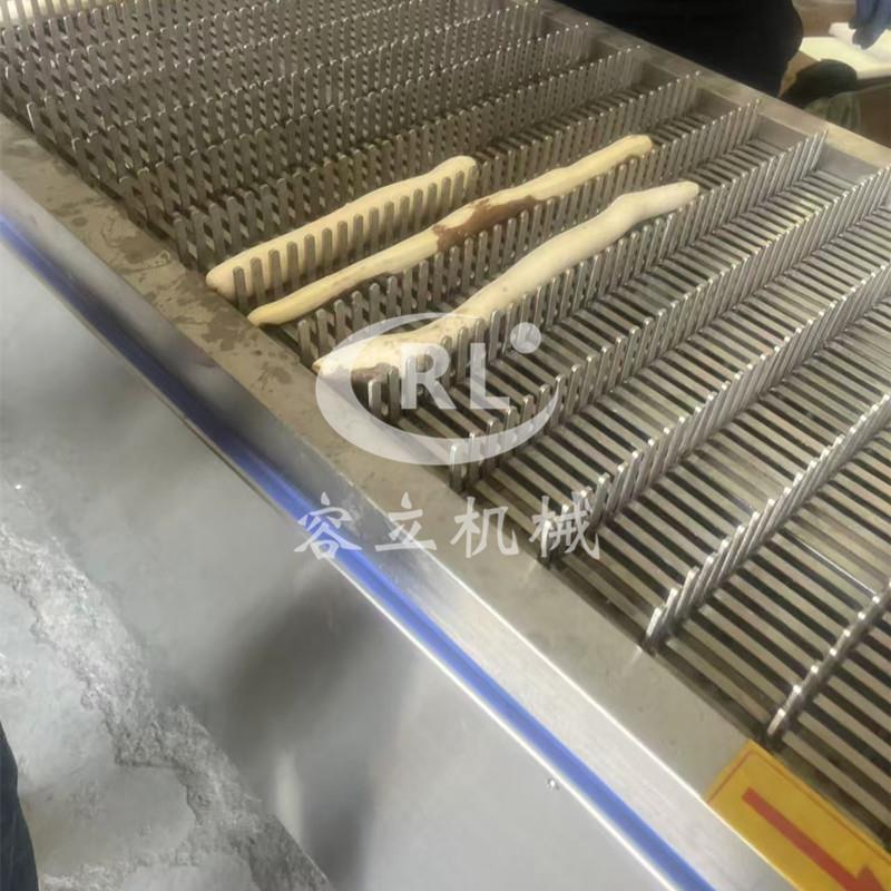 胡萝卜去头去尾机输送式胡萝卜切段设备全自动金针菇切段机