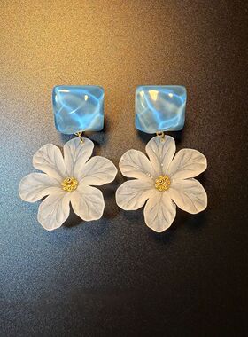超仙绝美蓝色花朵耳钉小众设计度假风耳环女气质甜美温柔清新耳饰