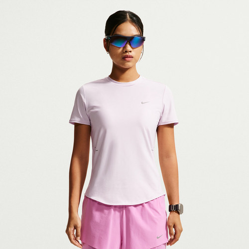 NIKE耐克女子秋AS SWIFT DF SS TOP运动休闲短袖T恤HM9699-583