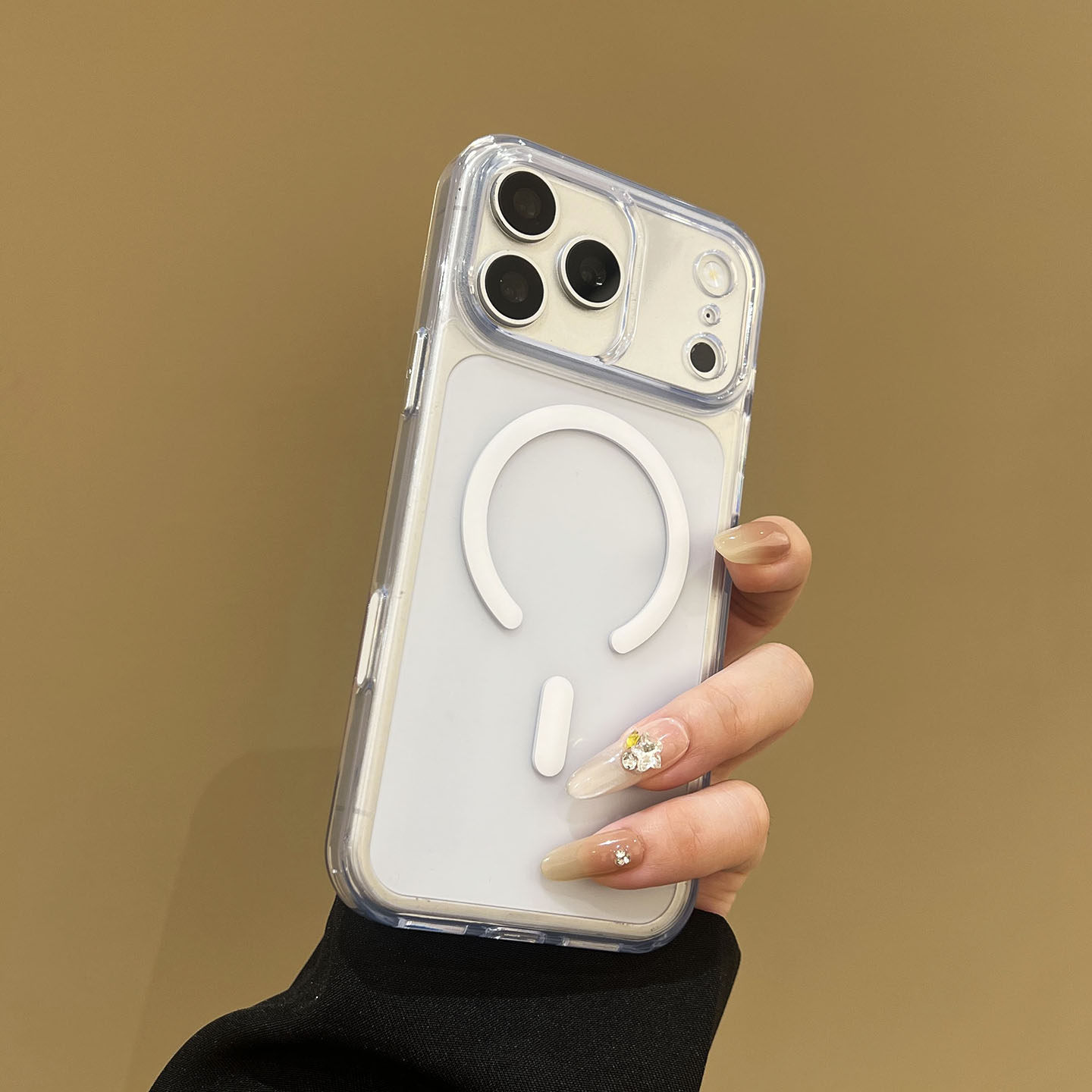 白色适用iPhone磁吸防摔手机壳